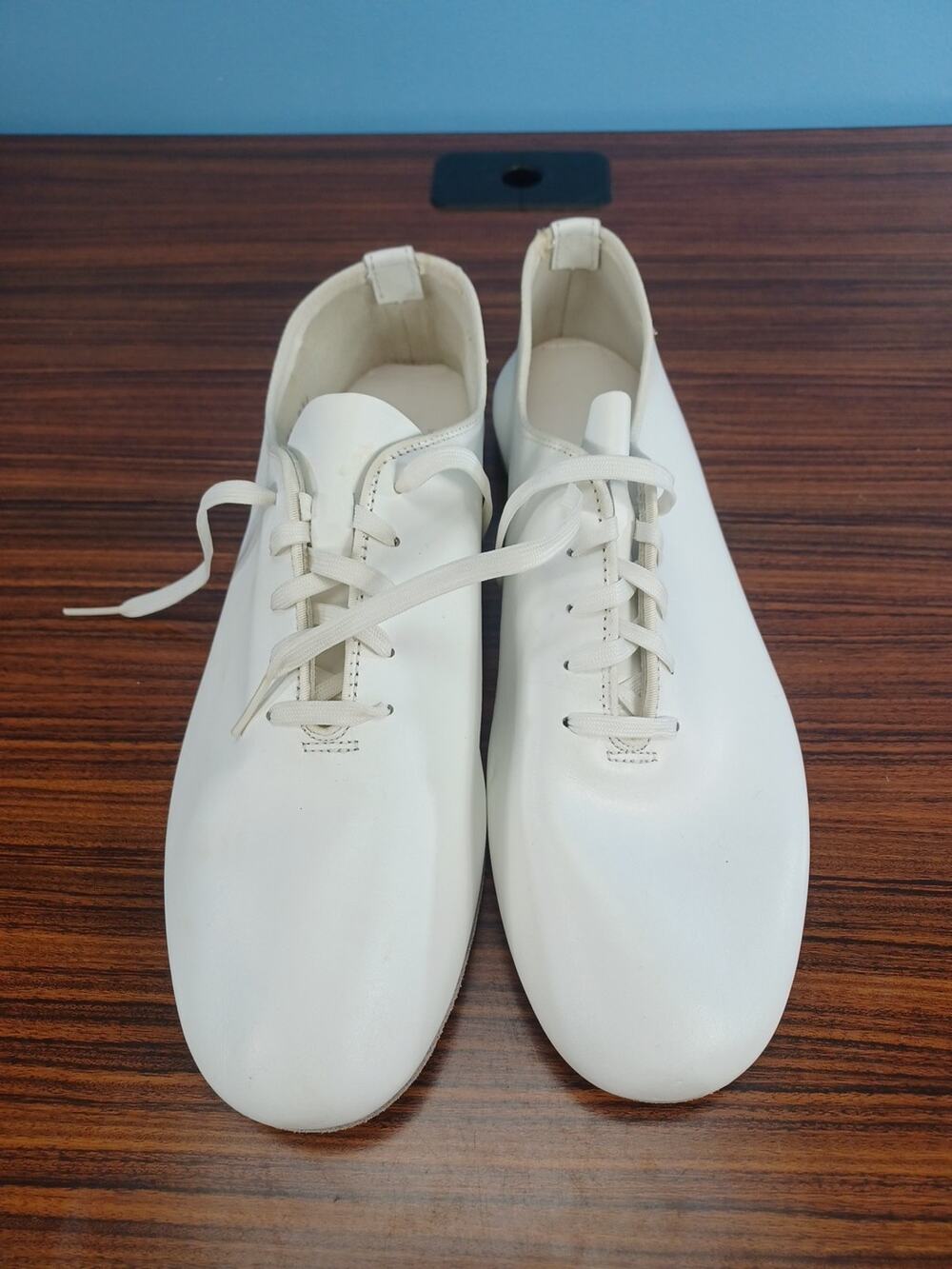 Dance Fashions Shoe Size 8 1/2 White Leather Man Made Material